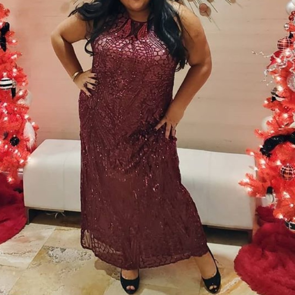 Formal Burgundy Sequin-Patterned 20W